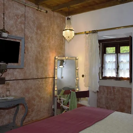 Lili's - Local Casa rural Monsanto